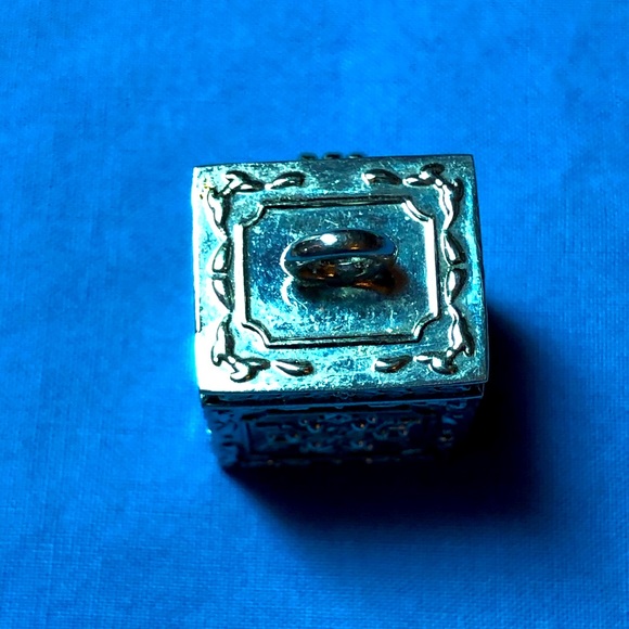 Vintage Silver Tone Rectangular Prayer Box Pendant w/Trinkets - Picture 9 of 10